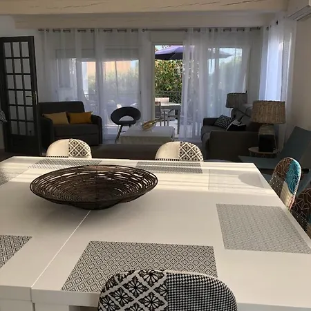 Maxima Sunset Apartment