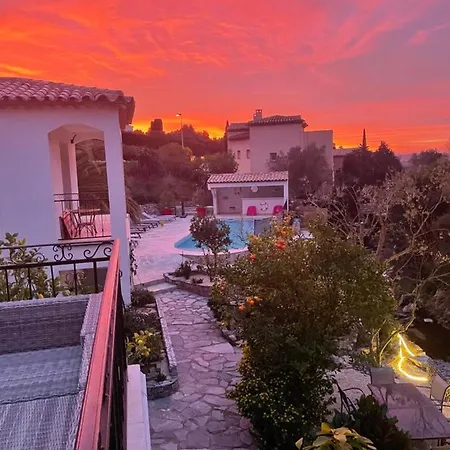 Maxima Sunset Apartment