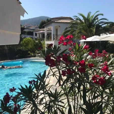 Maxima Sunset Сент-Максим