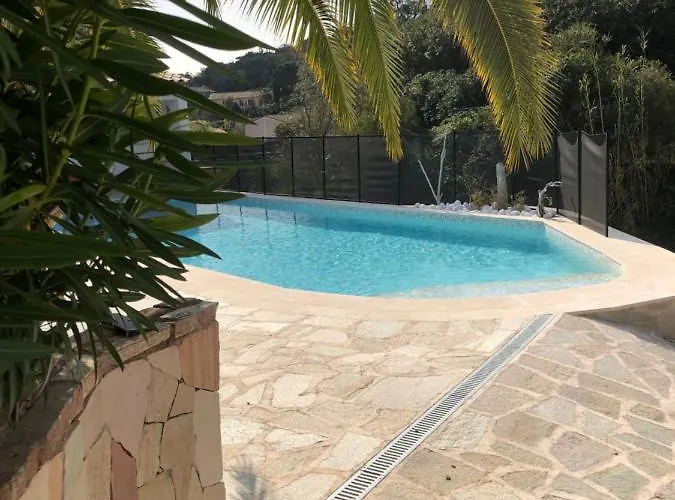 Maxima Sunset Сент-Максим